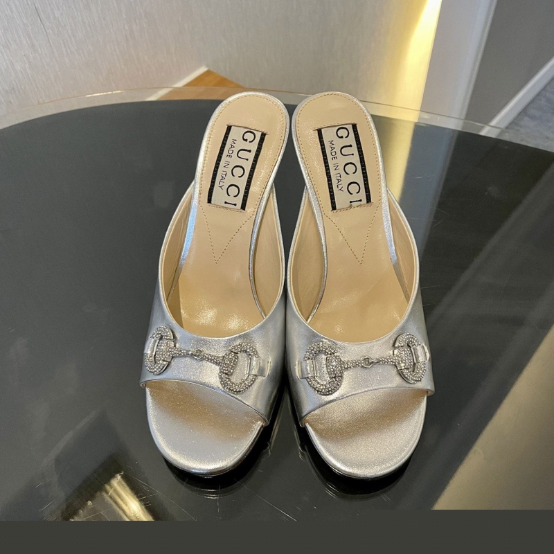 G*u*i high heels